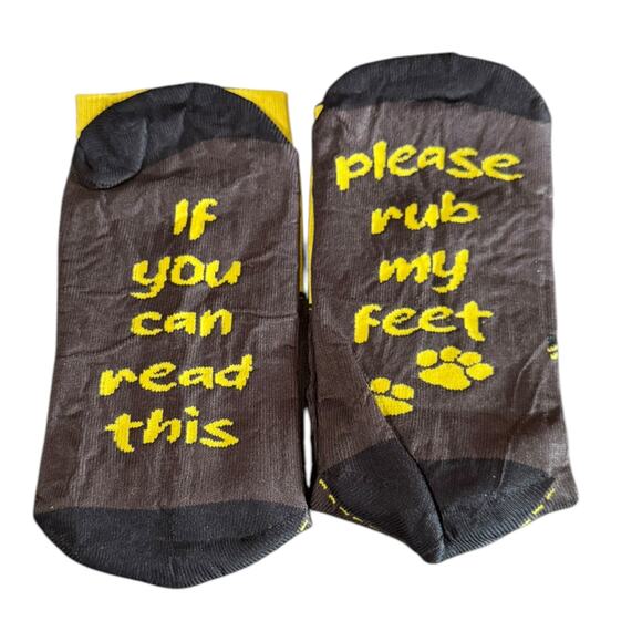 Novelty Fun Socks If You Can Read This Please Rub My Feet OS - Picture 3 of 3